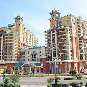 Emerald Grande At Harborwalk Village 3* Destin
